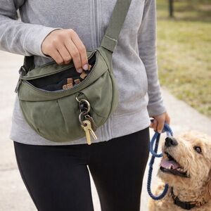 Athleta Stash Belt Crossbody Bag Pack Olive / Army Green Athleisure